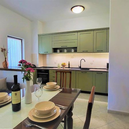 ורסאר Cozy Apartment Mandula מראה חיצוני תמונה