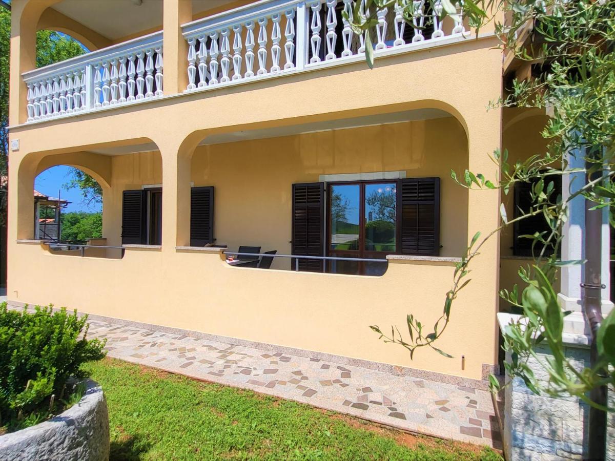 ורסאר Cozy Apartment Mandula מראה חיצוני תמונה